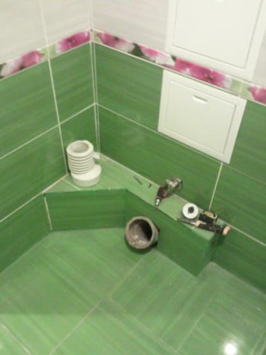 Фото: скрытая канализация в ванной