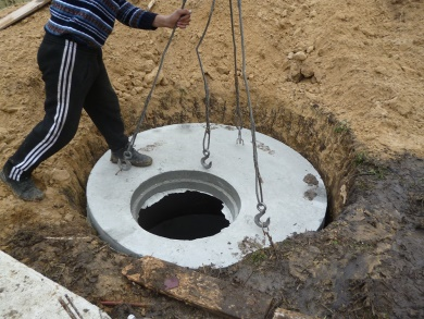 Фото: установка канализационного люка
